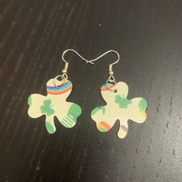 Shamrock Earrings   - Picture 1 of 1